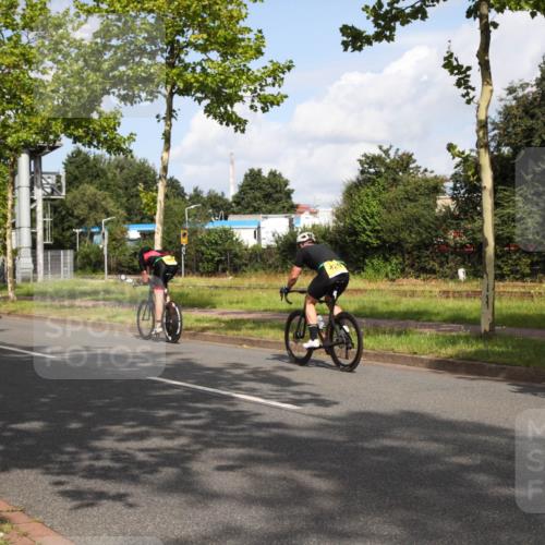 10.08.2025 - GEWOBA Citytriathlon Bremen Yannick Fuchs http://msf.ph/oto/8546950 10.08.2025 10:48:28 Radfahren 127, 129, 423, 471 meine-sportfotos.de