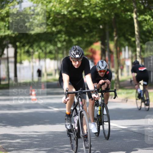10.08.2025 - GEWOBA Citytriathlon Bremen Yannick Fuchs http://msf.ph/oto/8546960 10.08.2025 12:09:11 Radfahren 727, 731, 779, 837, 871, 890, 896 meine-sportfotos.de