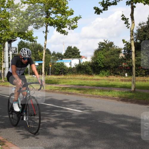 10.08.2025 - GEWOBA Citytriathlon Bremen Yannick Fuchs http://msf.ph/oto/8546964 10.08.2025 10:48:42 Radfahren 127, 423, 434, 471, 494 meine-sportfotos.de