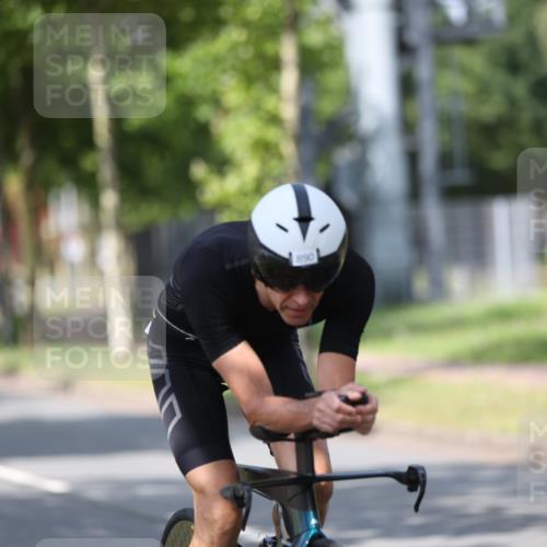 10.08.2025 - GEWOBA Citytriathlon Bremen Yannick Fuchs http://msf.ph/oto/8546994 10.08.2025 12:09:14 Radfahren 611, 727, 731, 779, 837, 871, 880, 890, 896 meine-sportfotos.de