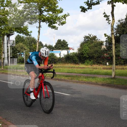 10.08.2025 - GEWOBA Citytriathlon Bremen Yannick Fuchs http://msf.ph/oto/8547078 10.08.2025 10:50:26 Radfahren 97, 161, 389, 406, 409, 426, 428 meine-sportfotos.de