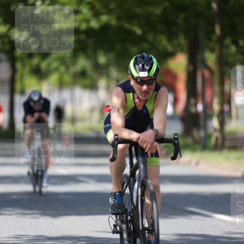 10.08.2025 - GEWOBA Citytriathlon Bremen Yannick Fuchs http://msf.ph/oto/8547079 10.08.2025 13:03:52 Radfahren 574, 576, 676, 685, 753, 812, 823, 908, 965, 1007 meine-sportfotos.de