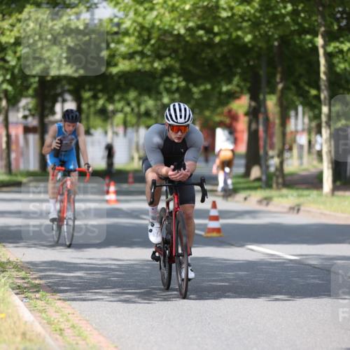 10.08.2025 - GEWOBA Citytriathlon Bremen Yannick Fuchs http://msf.ph/oto/8547082 10.08.2025 12:09:26 Radfahren 611, 633, 674, 779, 814, 837, 880, 890, 896 meine-sportfotos.de