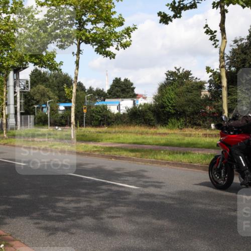 10.08.2025 - GEWOBA Citytriathlon Bremen Yannick Fuchs http://msf.ph/oto/8547123 10.08.2025 10:51:12 Radfahren 370, 371, 419, 421 meine-sportfotos.de