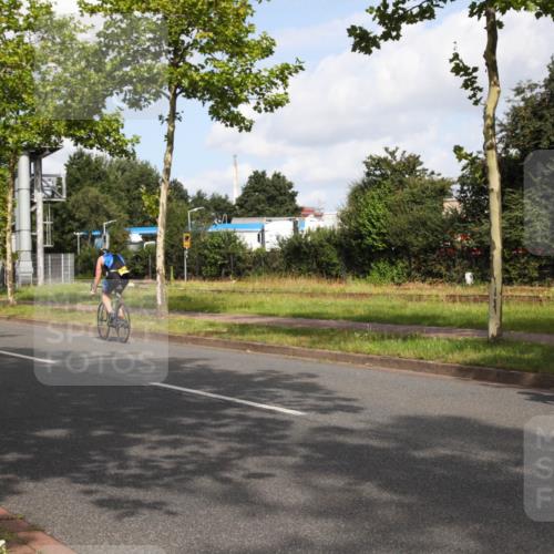 10.08.2025 - GEWOBA Citytriathlon Bremen Yannick Fuchs http://msf.ph/oto/8547210 10.08.2025 10:52:18 Radfahren 137, 349, 355, 390, 392, 394, 479 meine-sportfotos.de