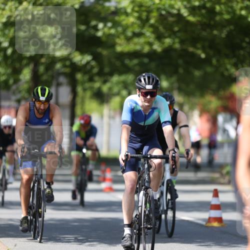 10.08.2025 - GEWOBA Citytriathlon Bremen Yannick Fuchs http://msf.ph/oto/8547214 10.08.2025 13:04:09 Radfahren 574, 576, 605, 625, 640, 685, 697, 760, 769, 786, 946, 960, 963, 965, 1013, 1036 meine-sportfotos.de