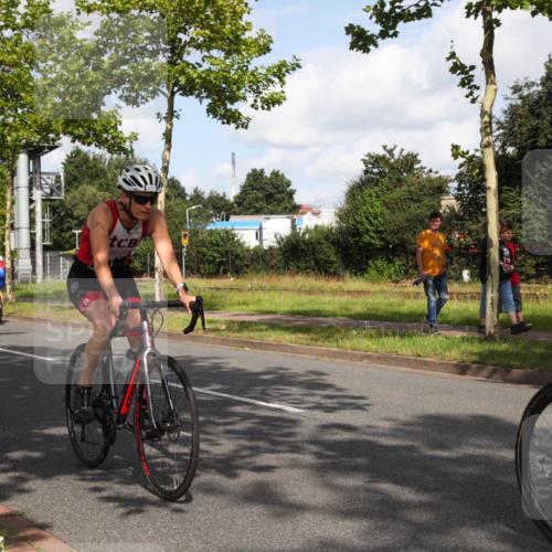 10.08.2025 - GEWOBA Citytriathlon Bremen Yannick Fuchs http://msf.ph/oto/8547359 10.08.2025 10:53:55 Radfahren 109, 359, 512 meine-sportfotos.de