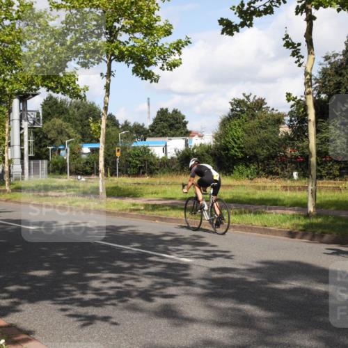 10.08.2025 - GEWOBA Citytriathlon Bremen Yannick Fuchs http://msf.ph/oto/8547373 10.08.2025 10:54:02 Radfahren 109, 359, 451, 461, 512 meine-sportfotos.de