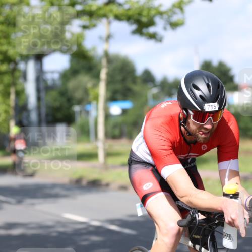 10.08.2025 - GEWOBA Citytriathlon Bremen Yannick Fuchs http://msf.ph/oto/8547442 10.08.2025 12:10:34 Radfahren 622, 629, 644, 647, 656, 659, 712, 722, 730, 748, 755, 819, 889, 1014 meine-sportfotos.de