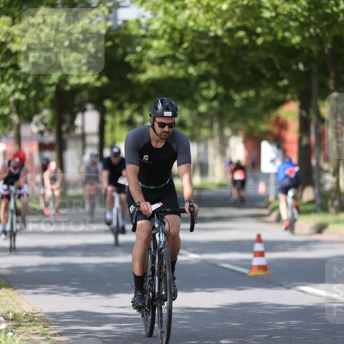 10.08.2025 - GEWOBA Citytriathlon Bremen Yannick Fuchs http://msf.ph/oto/8547463 10.08.2025 12:10:39 Radfahren 573, 622, 629, 644, 647, 651, 656, 659, 685, 712, 722, 730, 748, 755, 819, 889, 1014 meine-sportfotos.de