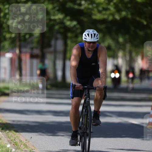 10.08.2025 - GEWOBA Citytriathlon Bremen Yannick Fuchs http://msf.ph/oto/8547467 10.08.2025 13:05:39 Radfahren 615, 616, 627, 659, 746, 809, 857, 876, 897 meine-sportfotos.de