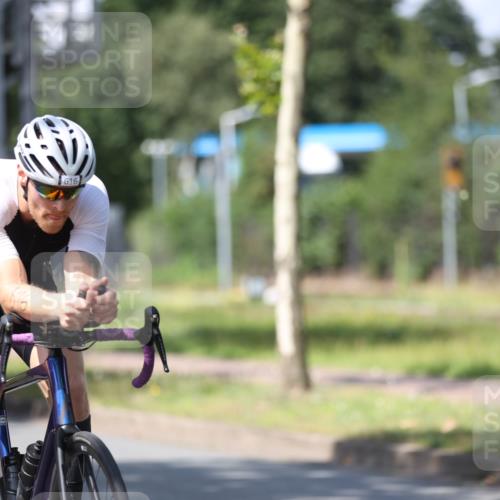 10.08.2025 - GEWOBA Citytriathlon Bremen Yannick Fuchs http://msf.ph/oto/8547495 10.08.2025 13:05:48 Radfahren 573, 615, 616, 627, 630, 746, 767, 793, 809, 857, 876, 897, 981 meine-sportfotos.de