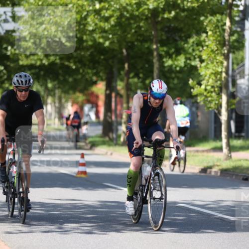 10.08.2025 - GEWOBA Citytriathlon Bremen Yannick Fuchs http://msf.ph/oto/8547501 10.08.2025 13:05:52 Radfahren 573, 616, 630, 746, 767, 793, 857, 948, 981 meine-sportfotos.de