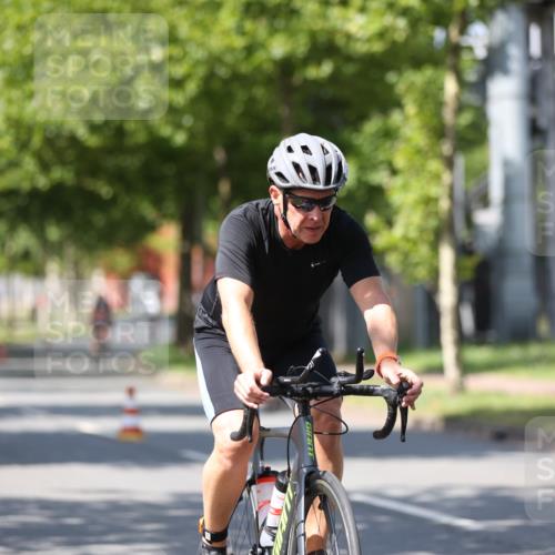 10.08.2025 - GEWOBA Citytriathlon Bremen Yannick Fuchs http://msf.ph/oto/8547503 10.08.2025 13:05:53 Radfahren 573, 616, 630, 746, 767, 793, 857, 948, 981 meine-sportfotos.de