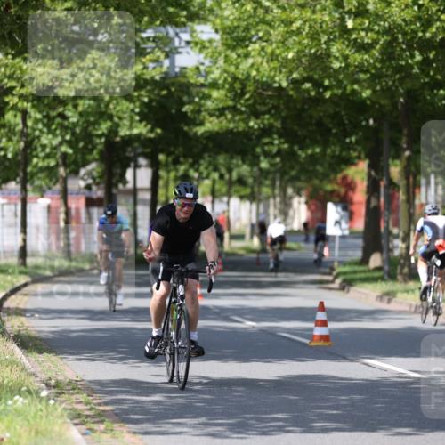 10.08.2025 - GEWOBA Citytriathlon Bremen Yannick Fuchs http://msf.ph/oto/8547512 10.08.2025 12:10:48 Radfahren 573, 622, 625, 629, 651, 656, 659, 685, 712, 716, 722, 748, 755, 812, 819, 898, 1014 meine-sportfotos.de