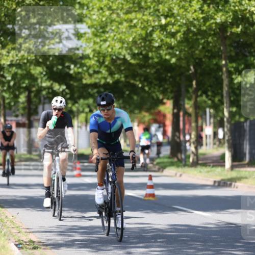 10.08.2025 - GEWOBA Citytriathlon Bremen Yannick Fuchs http://msf.ph/oto/8547518 10.08.2025 13:05:55 Radfahren 573, 616, 630, 767, 793, 857, 948, 981 meine-sportfotos.de