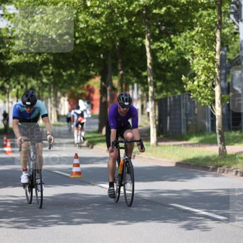 10.08.2025 - GEWOBA Citytriathlon Bremen Yannick Fuchs http://msf.ph/oto/8547524 10.08.2025 12:10:50 Radfahren 573, 622, 625, 629, 651, 656, 659, 685, 712, 716, 722, 748, 812, 819, 898 meine-sportfotos.de