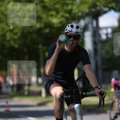 10.08.2025 - GEWOBA Citytriathlon Bremen Yannick Fuchs http://msf.ph/oto/8547525 10.08.2025 13:05:57 Radfahren 573, 616, 630, 767, 793, 857, 918, 948, 962, 981 meine-sportfotos.de