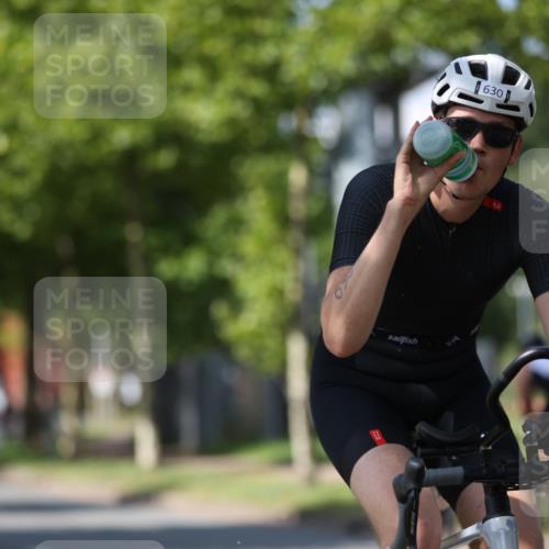10.08.2025 - GEWOBA Citytriathlon Bremen Yannick Fuchs http://msf.ph/oto/8547527 10.08.2025 13:05:57 Radfahren 573, 616, 630, 767, 793, 857, 918, 948, 962, 981 meine-sportfotos.de