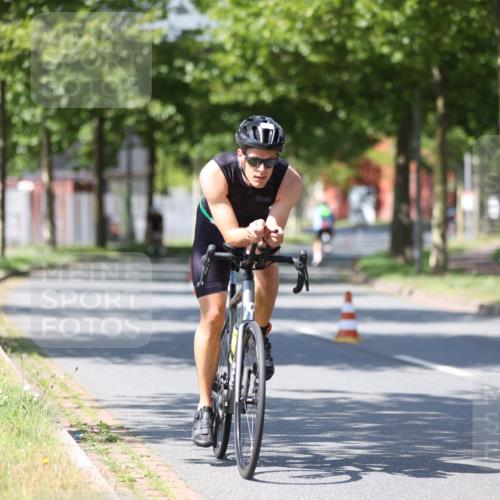10.08.2025 - GEWOBA Citytriathlon Bremen Yannick Fuchs http://msf.ph/oto/8547530 10.08.2025 13:05:58 Radfahren 573, 616, 630, 741, 767, 793, 857, 918, 948, 962, 981 meine-sportfotos.de