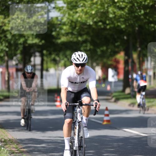 10.08.2025 - GEWOBA Citytriathlon Bremen Yannick Fuchs http://msf.ph/oto/8547559 10.08.2025 12:10:56 Radfahren 573, 622, 625, 651, 659, 669, 685, 687, 716, 748, 800, 812, 819, 898 meine-sportfotos.de