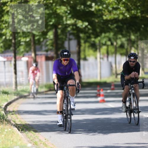 10.08.2025 - GEWOBA Citytriathlon Bremen Yannick Fuchs http://msf.ph/oto/8547560 10.08.2025 13:06:07 Radfahren 573, 630, 682, 741, 767, 918, 948, 962, 981 meine-sportfotos.de