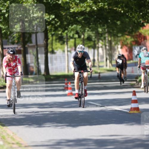 10.08.2025 - GEWOBA Citytriathlon Bremen Yannick Fuchs http://msf.ph/oto/8547572 10.08.2025 13:06:10 Radfahren 630, 682, 741, 767, 918, 948, 962, 1026 meine-sportfotos.de