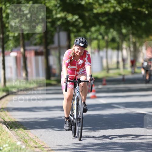 10.08.2025 - GEWOBA Citytriathlon Bremen Yannick Fuchs http://msf.ph/oto/8547579 10.08.2025 13:06:11 Radfahren 682, 741, 767, 918, 948, 962, 1026 meine-sportfotos.de
