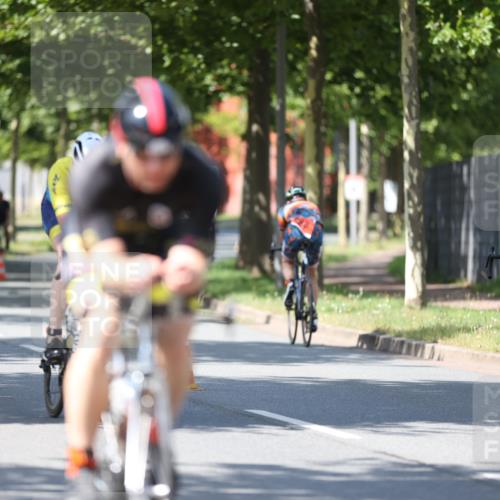 10.08.2025 - GEWOBA Citytriathlon Bremen Yannick Fuchs http://msf.ph/oto/8547591 10.08.2025 13:06:25 Radfahren 621, 655, 682, 788, 840, 856, 927, 1026 meine-sportfotos.de