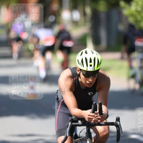 10.08.2025 - GEWOBA Citytriathlon Bremen Yannick Fuchs http://msf.ph/oto/8547682 10.08.2025 13:07:18 Radfahren 649, 656, 717, 724, 806, 820, 873, 888, 903, 950, 959 meine-sportfotos.de