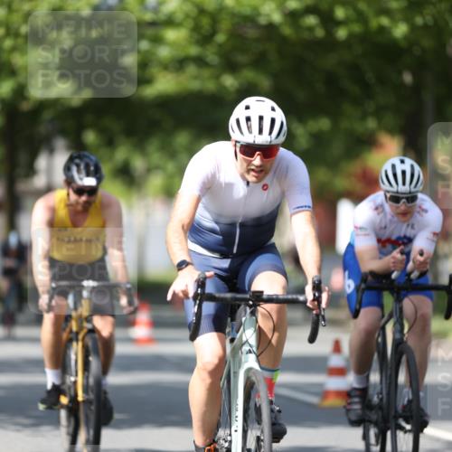 10.08.2025 - GEWOBA Citytriathlon Bremen Yannick Fuchs http://msf.ph/oto/8547846 10.08.2025 12:12:02 Radfahren 576, 605, 667, 699, 702, 799, 816, 907, 1003 meine-sportfotos.de