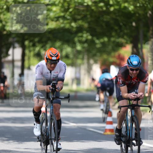 10.08.2025 - GEWOBA Citytriathlon Bremen Yannick Fuchs http://msf.ph/oto/8547876 10.08.2025 12:12:06 Radfahren 576, 605, 667, 699, 702, 751, 799, 816, 907, 1003 meine-sportfotos.de