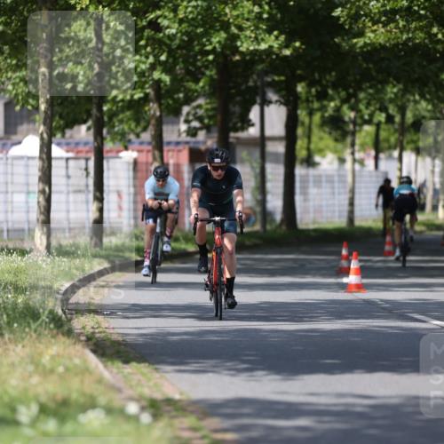10.08.2025 - GEWOBA Citytriathlon Bremen Yannick Fuchs http://msf.ph/oto/8547896 10.08.2025 12:12:09 Radfahren 576, 605, 667, 699, 751, 799, 816, 907, 1003 meine-sportfotos.de