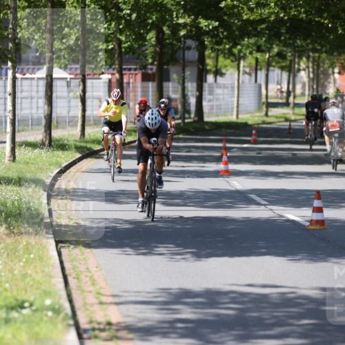 10.08.2025 - GEWOBA Citytriathlon Bremen Yannick Fuchs http://msf.ph/oto/8548123 10.08.2025 13:10:35 Radfahren 722, 752, 833, 834, 872, 891, 935, 956, 1031 meine-sportfotos.de