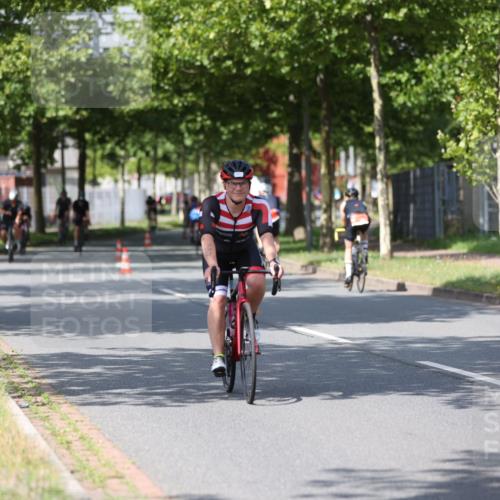 10.08.2025 - GEWOBA Citytriathlon Bremen Yannick Fuchs http://msf.ph/oto/8548265 10.08.2025 12:13:37 Radfahren 552, 612, 621, 649, 664, 770, 774, 776, 823, 916, 1017 meine-sportfotos.de
