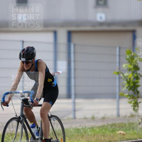 10.08.2025 - GEWOBA Citytriathlon Bremen Yannick Fuchs http://msf.ph/oto/8548268 10.08.2025 13:11:45 Radfahren 604, 635, 667, 750, 894, 933, 937, 966, 1017, 1032 meine-sportfotos.de