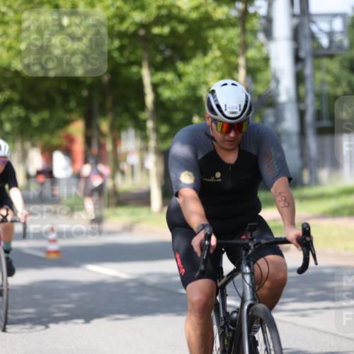 10.08.2025 - GEWOBA Citytriathlon Bremen Yannick Fuchs http://msf.ph/oto/8548300 10.08.2025 12:13:42 Radfahren 552, 568, 612, 621, 649, 664, 770, 776, 823, 916, 1017 meine-sportfotos.de