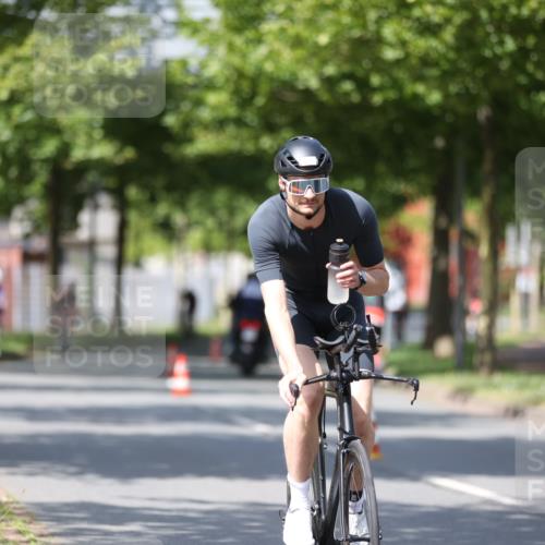 10.08.2025 - GEWOBA Citytriathlon Bremen Yannick Fuchs http://msf.ph/oto/8548399 10.08.2025 12:13:56 Radfahren 568, 587, 590, 615, 621, 689, 733, 776, 823, 863, 873, 950, 951 meine-sportfotos.de