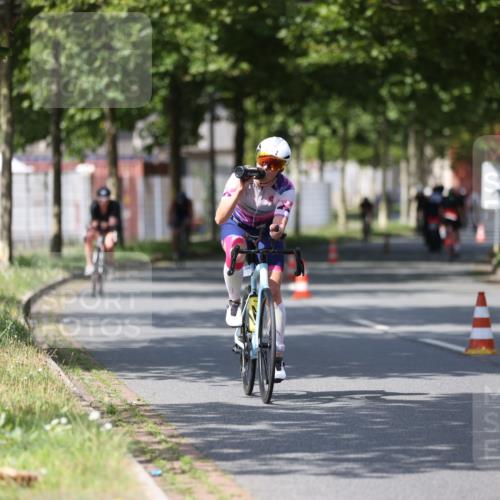 10.08.2025 - GEWOBA Citytriathlon Bremen Yannick Fuchs http://msf.ph/oto/8548410 10.08.2025 12:13:58 Radfahren 568, 587, 590, 615, 621, 689, 733, 776, 863, 873, 950, 951 meine-sportfotos.de