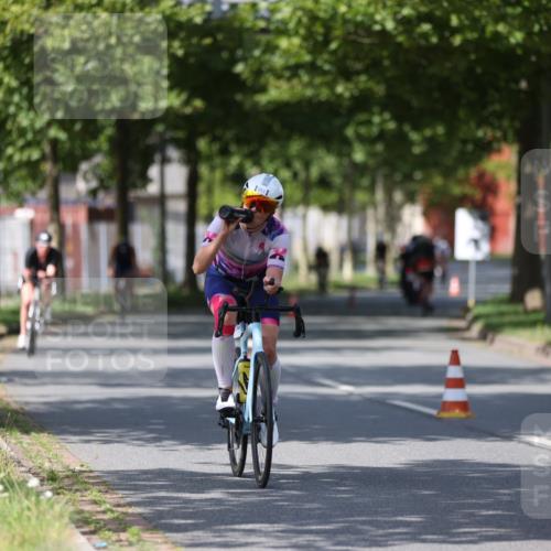 10.08.2025 - GEWOBA Citytriathlon Bremen Yannick Fuchs http://msf.ph/oto/8548414 10.08.2025 12:13:59 Radfahren 568, 587, 590, 615, 621, 689, 733, 776, 863, 873, 950, 951 meine-sportfotos.de
