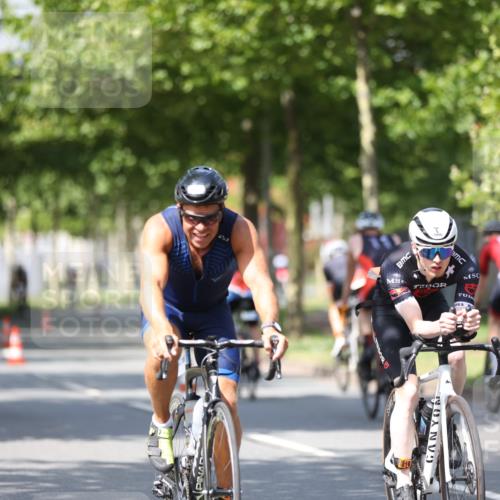 10.08.2025 - GEWOBA Citytriathlon Bremen Yannick Fuchs http://msf.ph/oto/8548453 10.08.2025 12:14:05 Radfahren 587, 590, 615, 616, 630, 689, 733, 788, 863, 873, 950, 951, 1030 meine-sportfotos.de
