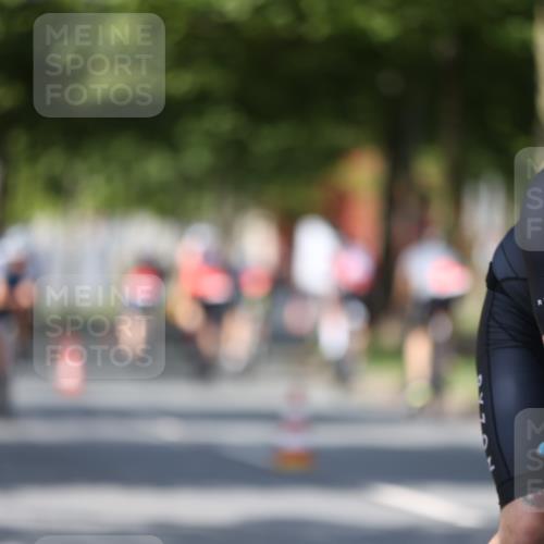 10.08.2025 - GEWOBA Citytriathlon Bremen Yannick Fuchs http://msf.ph/oto/8548462 10.08.2025 12:14:07 Radfahren 587, 590, 615, 616, 630, 689, 733, 788, 793, 863, 873, 950, 951, 1030 meine-sportfotos.de