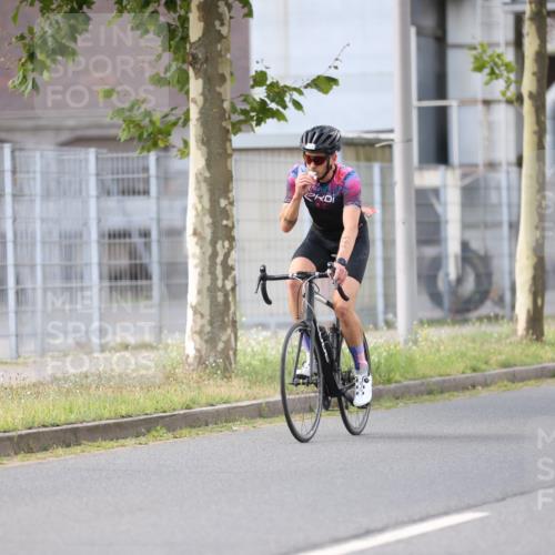 10.08.2025 - GEWOBA Citytriathlon Bremen Yannick Fuchs http://msf.ph/oto/8548481 10.08.2025 13:15:15 Radfahren 736, 765, 826, 913, 969 meine-sportfotos.de