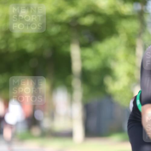 10.08.2025 - GEWOBA Citytriathlon Bremen Yannick Fuchs http://msf.ph/oto/8548485 10.08.2025 12:14:11 Radfahren 587, 615, 616, 630, 655, 689, 788, 793, 801, 873, 950, 951, 1030 meine-sportfotos.de