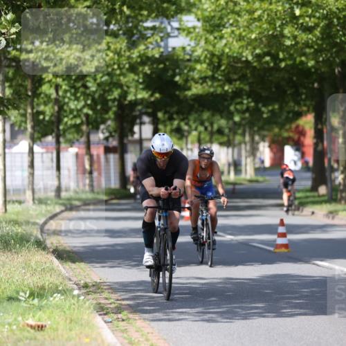 10.08.2025 - GEWOBA Citytriathlon Bremen Yannick Fuchs http://msf.ph/oto/8548523 10.08.2025 12:14:20 Radfahren 587, 615, 616, 630, 655, 681, 708, 735, 788, 793, 801, 888, 1030 meine-sportfotos.de