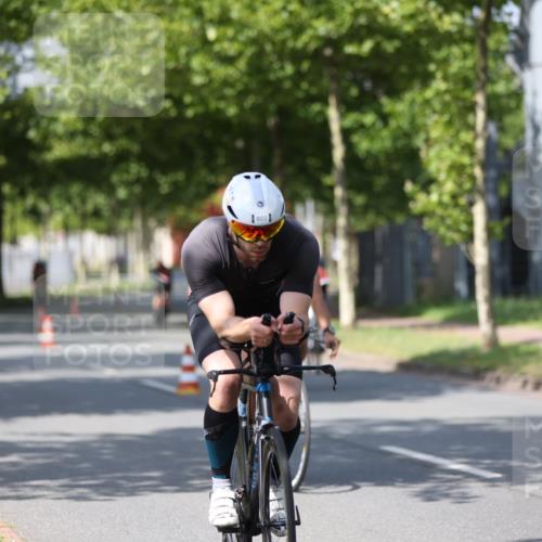 10.08.2025 - GEWOBA Citytriathlon Bremen Yannick Fuchs http://msf.ph/oto/8548528 10.08.2025 12:14:20 Radfahren 587, 615, 616, 630, 655, 681, 708, 735, 788, 793, 801, 888, 1030 meine-sportfotos.de