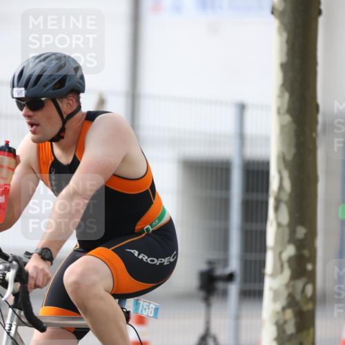 10.08.2025 - GEWOBA Citytriathlon Bremen Yannick Fuchs http://msf.ph/oto/8548535 10.08.2025 13:15:31 Radfahren 636, 736, 749, 758, 843, 940, 969, 1025 meine-sportfotos.de
