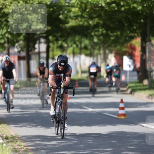 10.08.2025 - GEWOBA Citytriathlon Bremen Yannick Fuchs http://msf.ph/oto/8548545 10.08.2025 12:14:25 Radfahren 616, 630, 655, 681, 708, 735, 738, 788, 793, 801, 806, 888, 1030 meine-sportfotos.de
