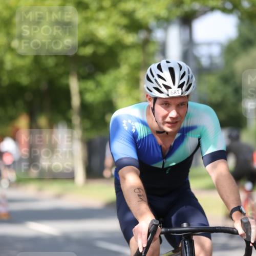 10.08.2025 - GEWOBA Citytriathlon Bremen Yannick Fuchs http://msf.ph/oto/8548573 10.08.2025 12:14:30 Radfahren 632, 655, 681, 708, 735, 738, 793, 801, 806, 838, 888 meine-sportfotos.de