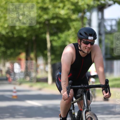 10.08.2025 - GEWOBA Citytriathlon Bremen Yannick Fuchs http://msf.ph/oto/8548583 10.08.2025 12:14:34 Radfahren 632, 655, 681, 708, 735, 736, 738, 806, 838, 888 meine-sportfotos.de